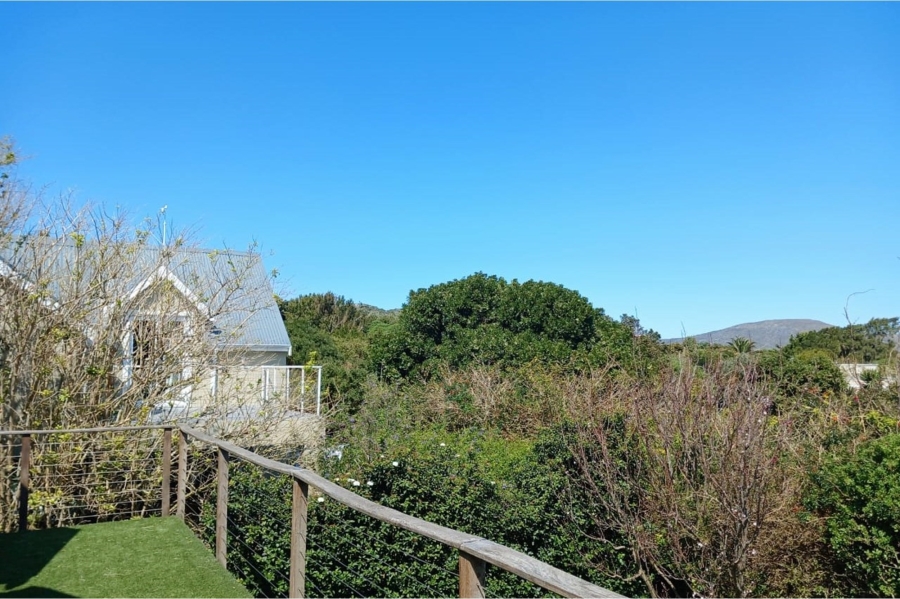 4 Bedroom Property for Sale in Noordhaven Western Cape